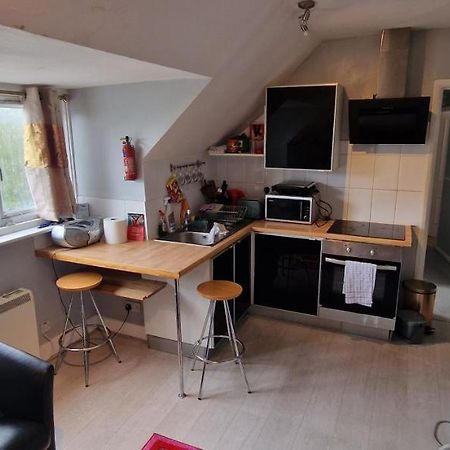 Cosy 2 Bedroom Flat - Sleeps 6 People - Close To Lewisham Dlr/Train Station London Exterior foto